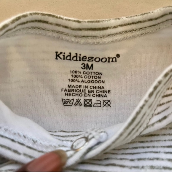 Kiddiezoom Footed Sleep and Play One-Piece Romper Jumpsuit Pajamas Set (3) - Picture 12 of 12